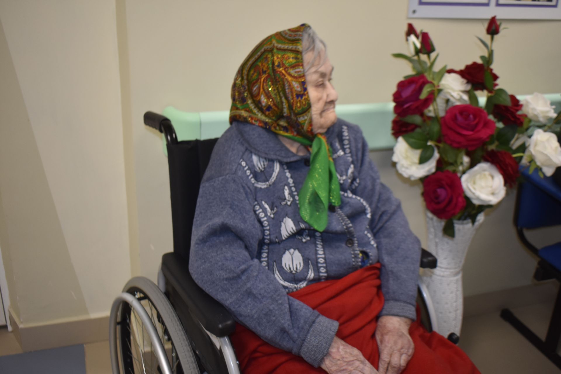 Кайбыч, Тәтеш районнарындагы картлар йортларында тәрбияләнүче райондашлар күчтәнәчләр алды