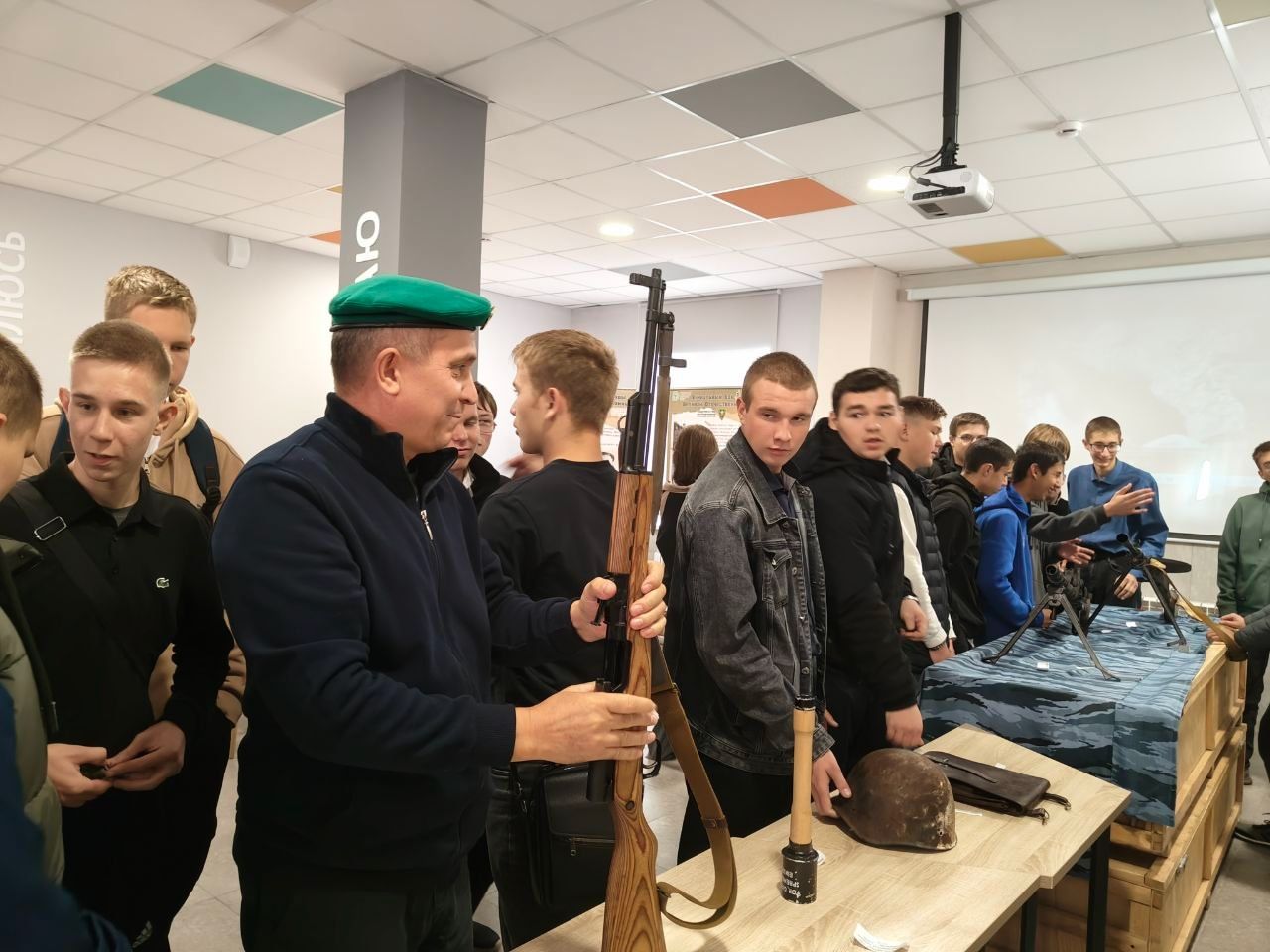 В рамках социального проекта «Мобильный музей-выставка «На защите границ. Период: Великая Отечественная война»