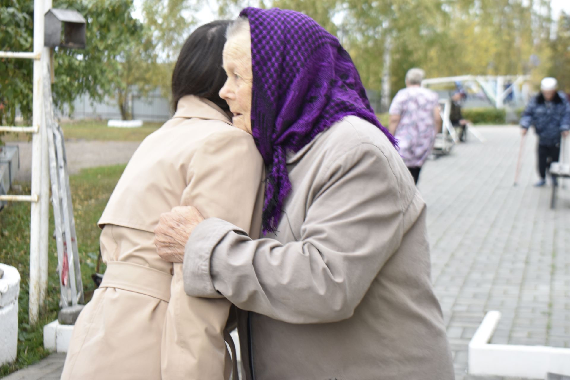 Кайбыч, Тәтеш районнарындагы картлар йортларында тәрбияләнүче райондашлар күчтәнәчләр алды