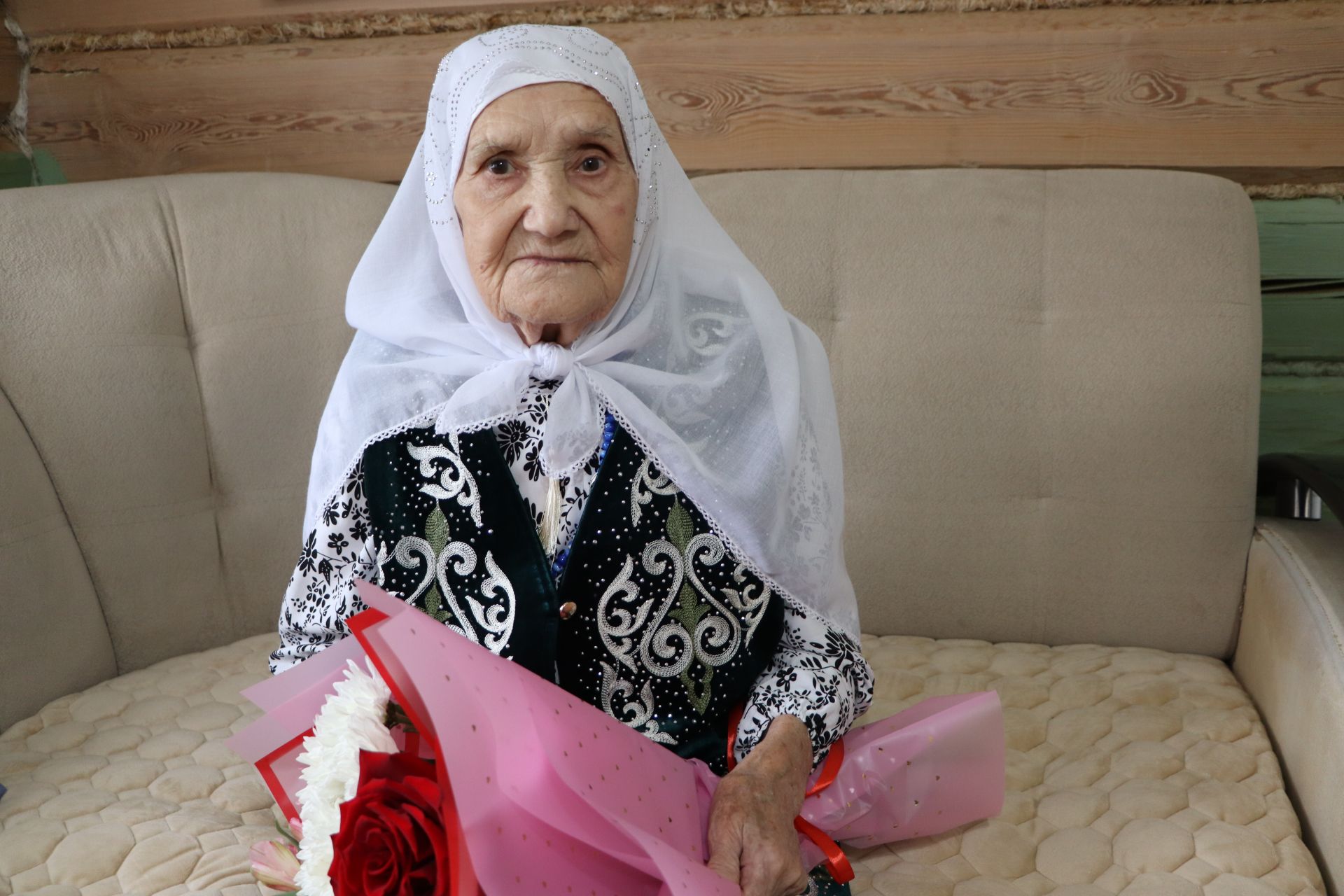 Татар Пүчинкәсендә яшәүче Наилә әби Сафина: “Язмышыма үпкәм юк, бәхетле тормыш иттем”