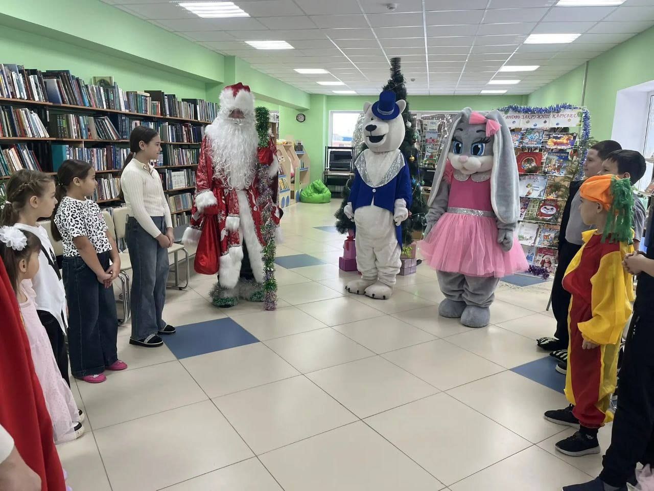 Яңа елда Апас балалары күңелле чараларда катнашты