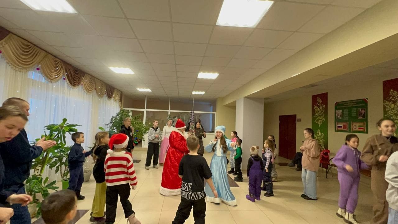 Урта Балтай балалары “Кыш бабай”да кунакта булганнар