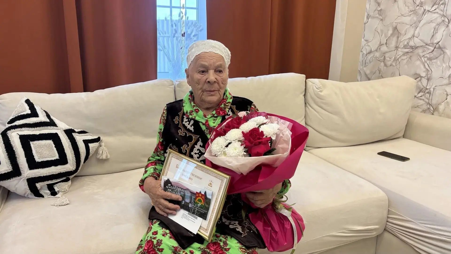 Кече Күккүздән Фәүзия әби Сөләйманова җылы котлаулар кабул итте