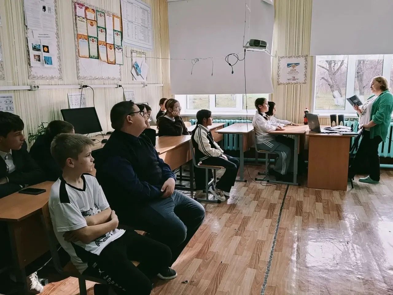 Акхуҗа мәктәбе укучылары шигърият белән танышты