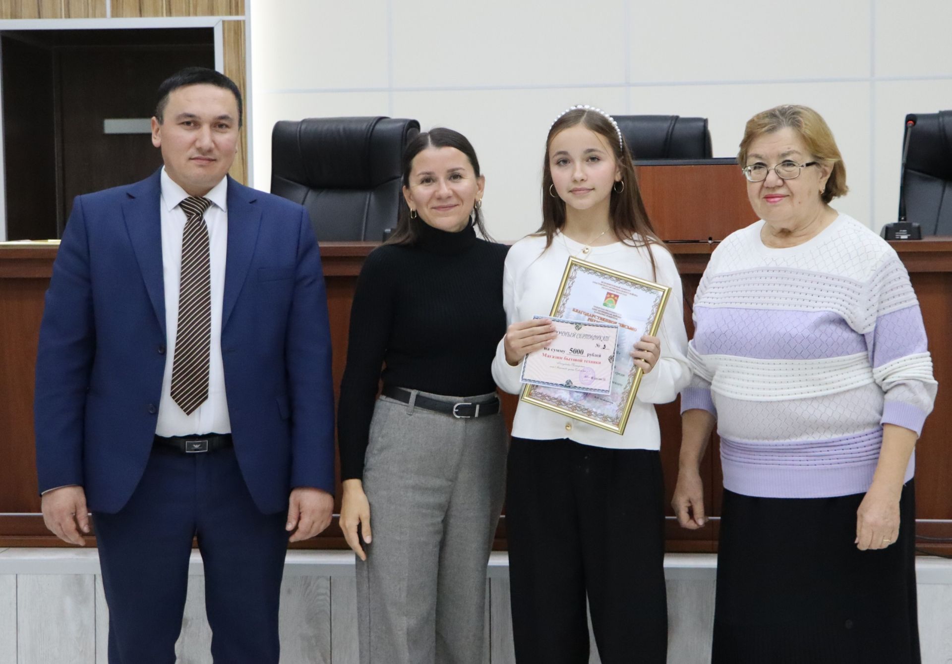Районда “Террорчылыкка – юк” бәйгесе җиңүчеләрен бүләкләделәр