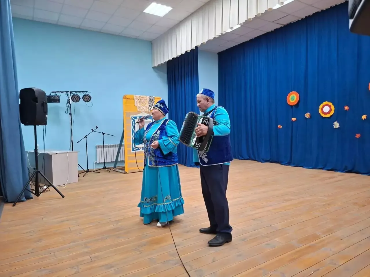 Өлкәннәргә рәхмәт һәм ихтирам: Олы Бакырчы мәдәният йортында бәйрәм чарасы
