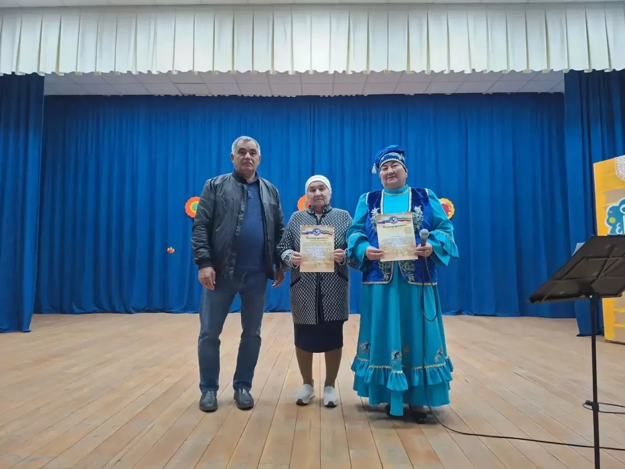Өлкәннәргә рәхмәт һәм ихтирам: Олы Бакырчы мәдәният йортында бәйрәм чарасы