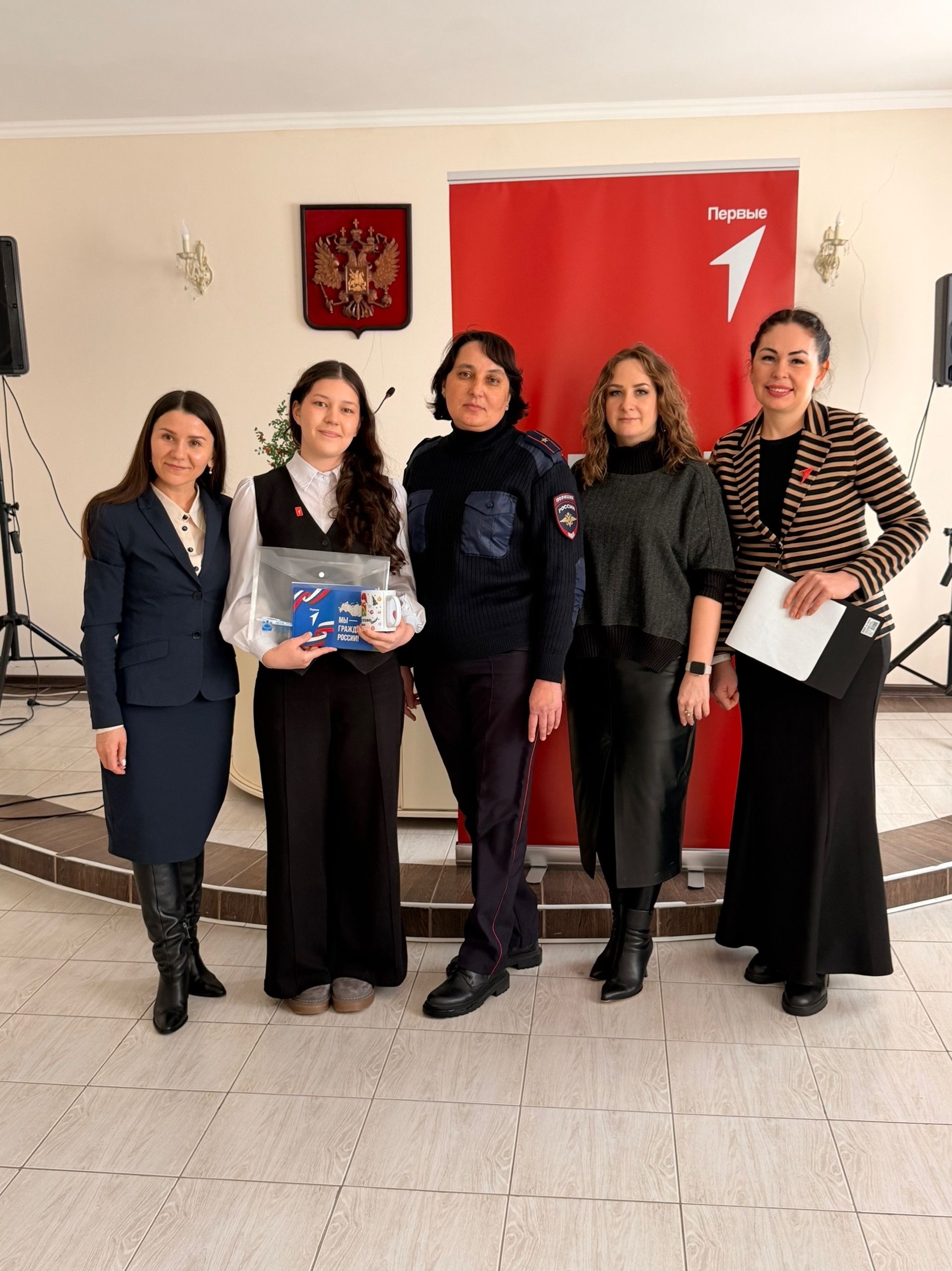 Яшь апаслылар паспортлар алды