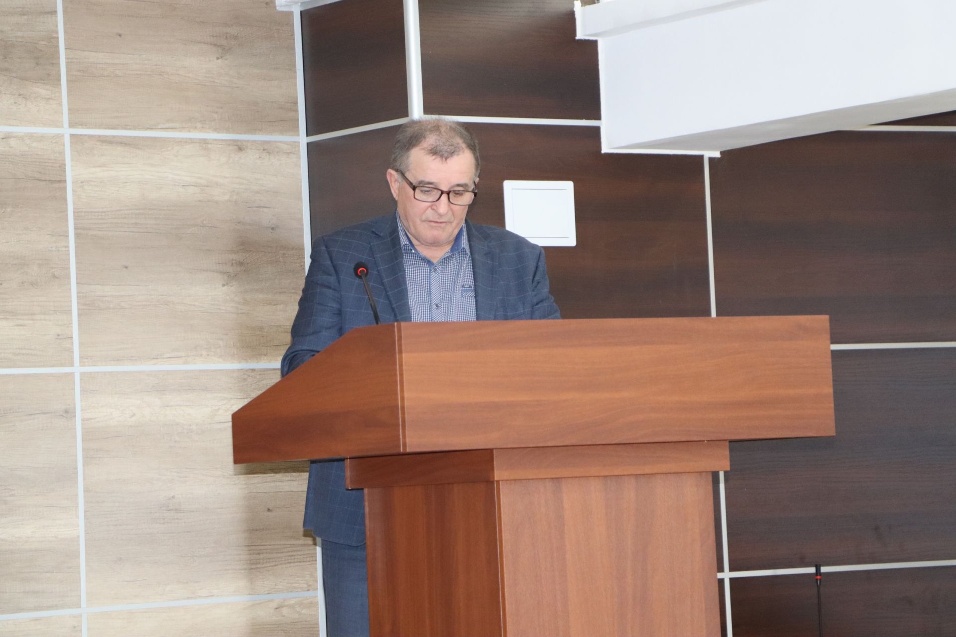 Апаста балигъ булмаган балалар эше һәм аларны яклау комиссиясенең киңәйтелгән утырышы узды
