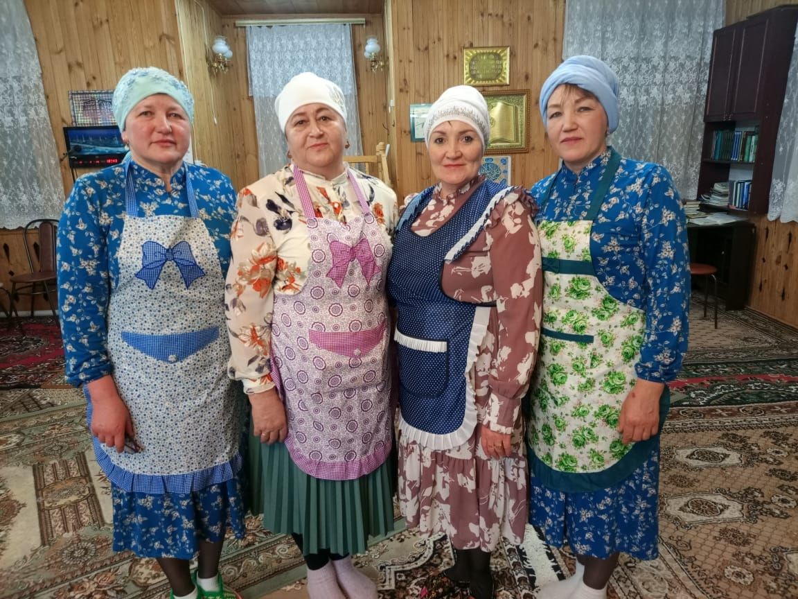 Иске Йомралыда күмәкләшеп авыз ачтылар
