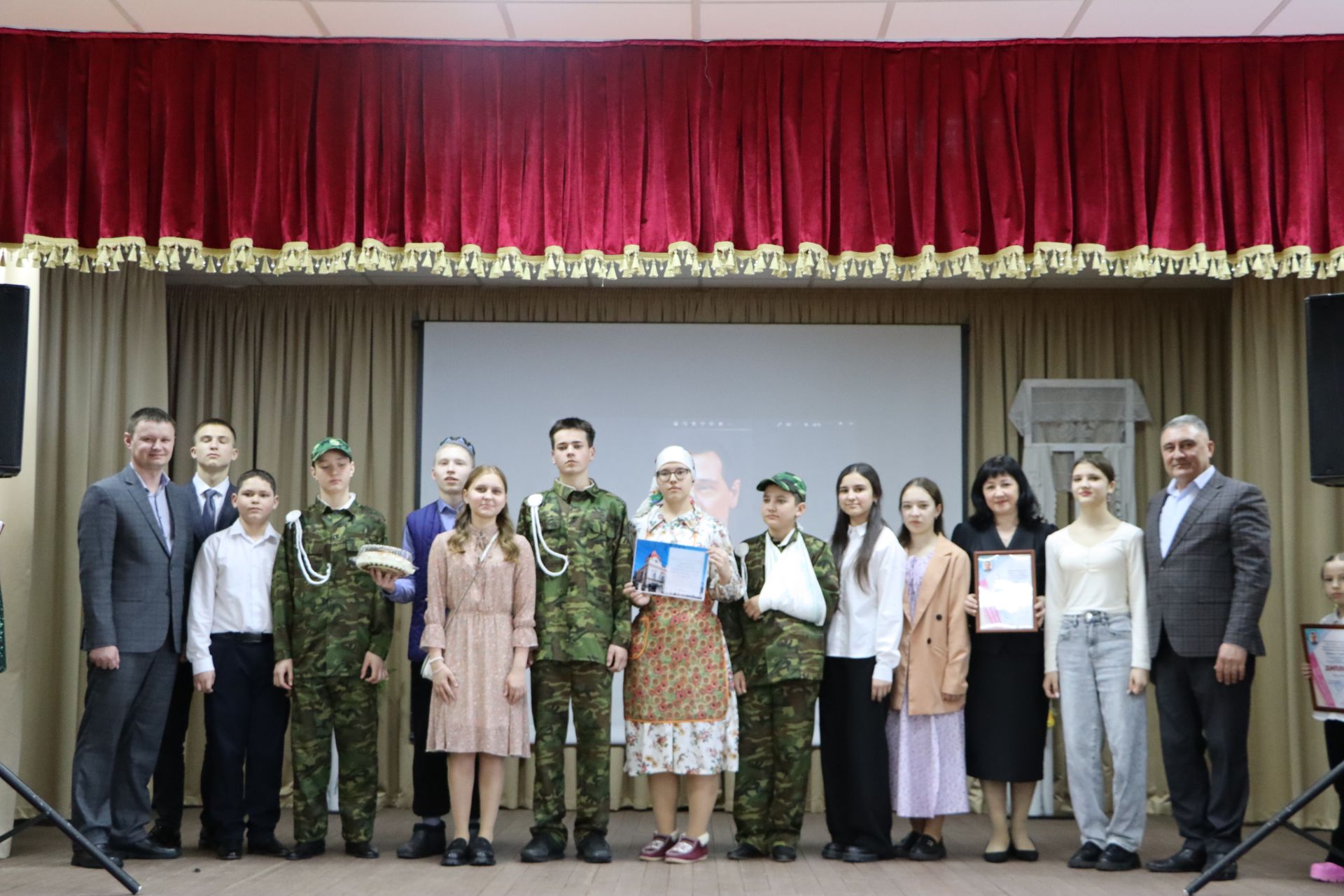 Апаста районкүләм балалар театры фестивале узды