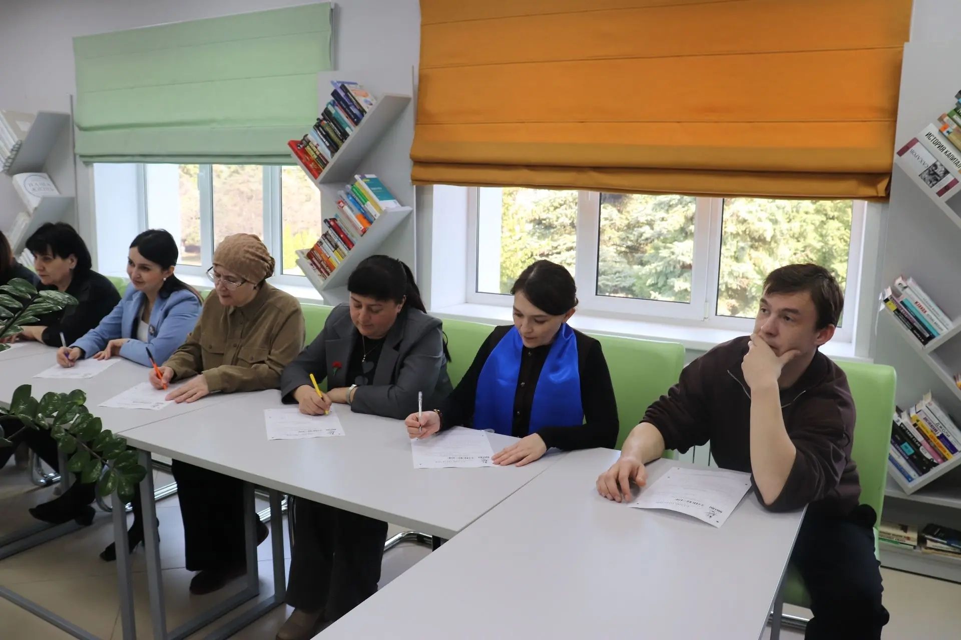 Апас үзәк китапханәсе «Җиңү диктанты» Халыкара тарихи акциясен уздыру мәйданчыгы булды
