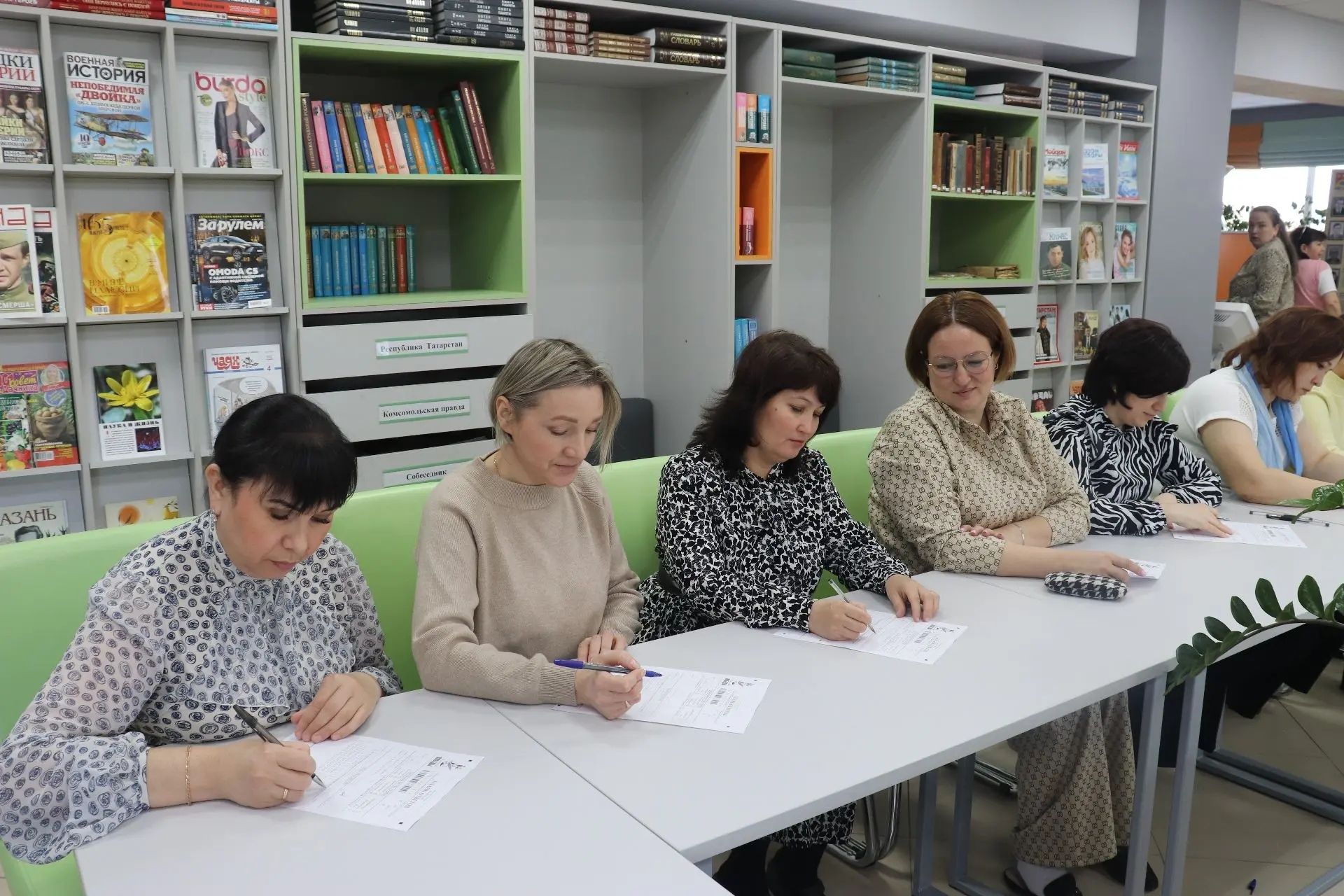 Апас үзәк китапханәсе «Җиңү диктанты» Халыкара тарихи акциясен уздыру мәйданчыгы булды