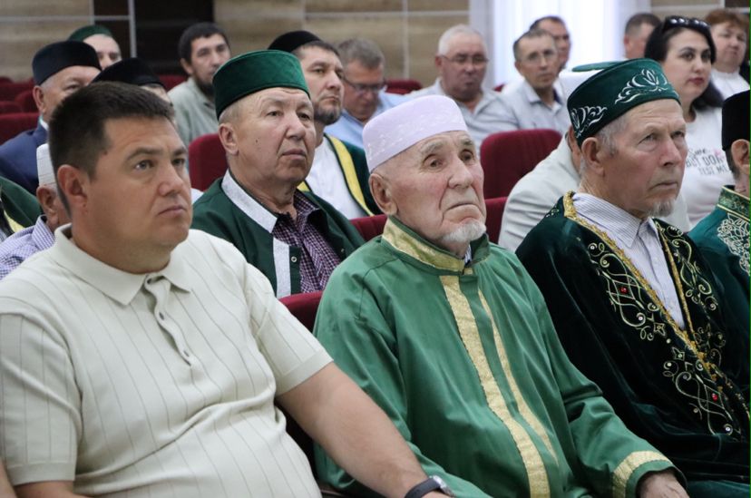 Апаста дин әһелләренең киңәйтелгән утырышы узды