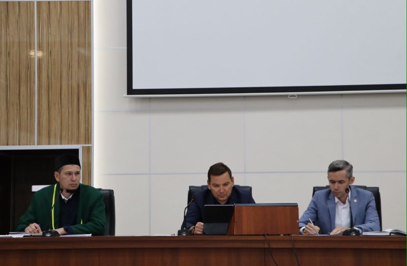 Апаста дин әһелләренең киңәйтелгән утырышы узды