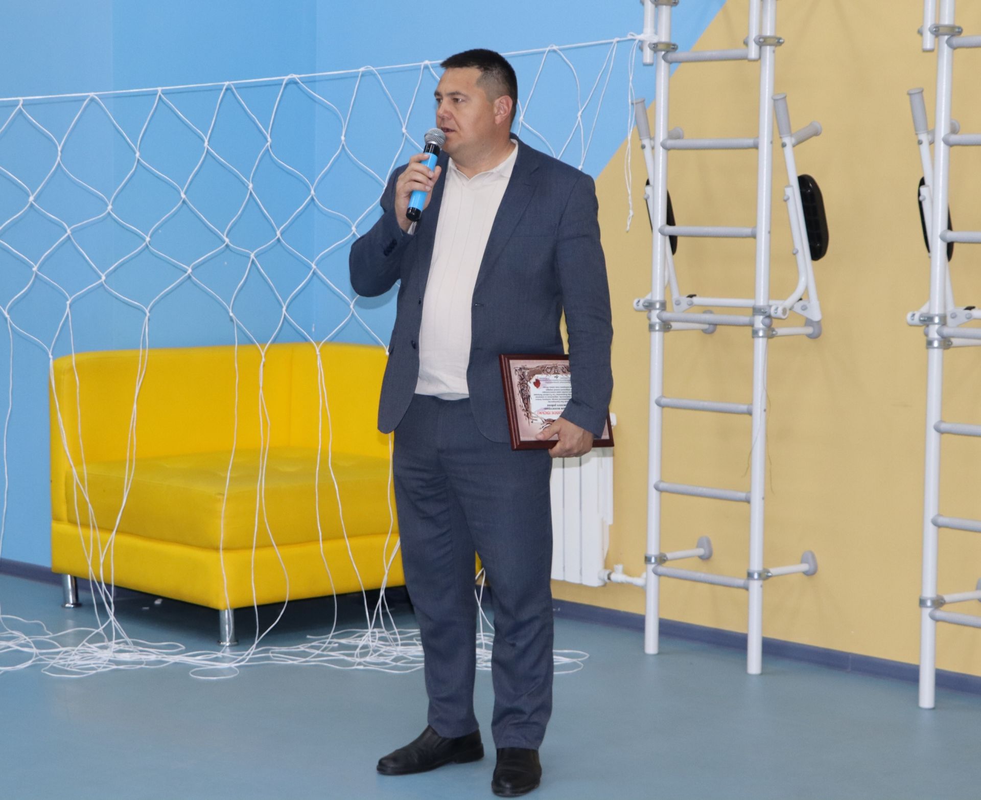 Районның хәрби комиссары көмеш волонтерлар белән очрашты