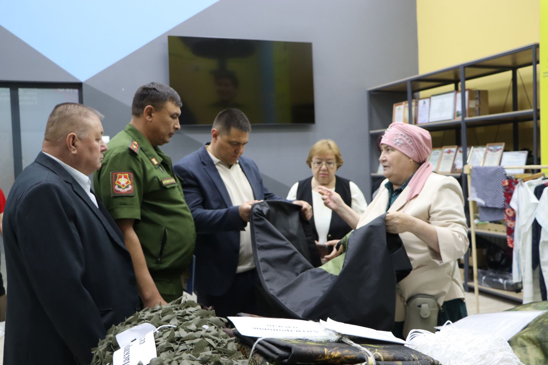 Районның хәрби комиссары көмеш волонтерлар белән очрашты