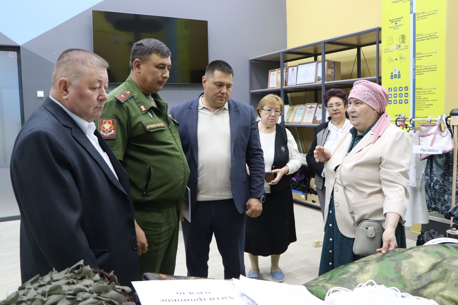 Районның хәрби комиссары көмеш волонтерлар белән очрашты