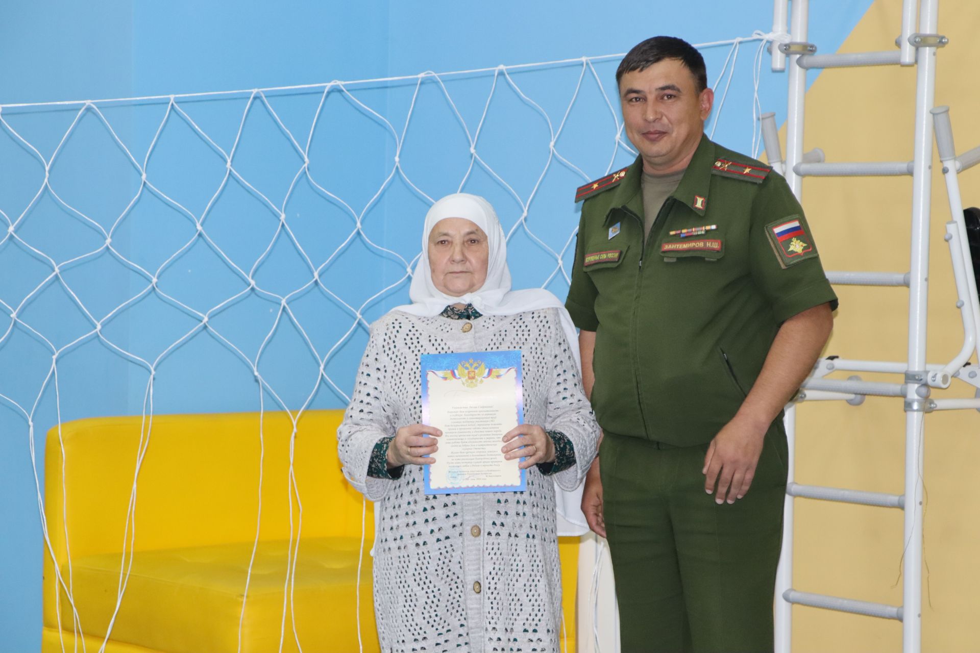 Районның хәрби комиссары көмеш волонтерлар белән очрашты