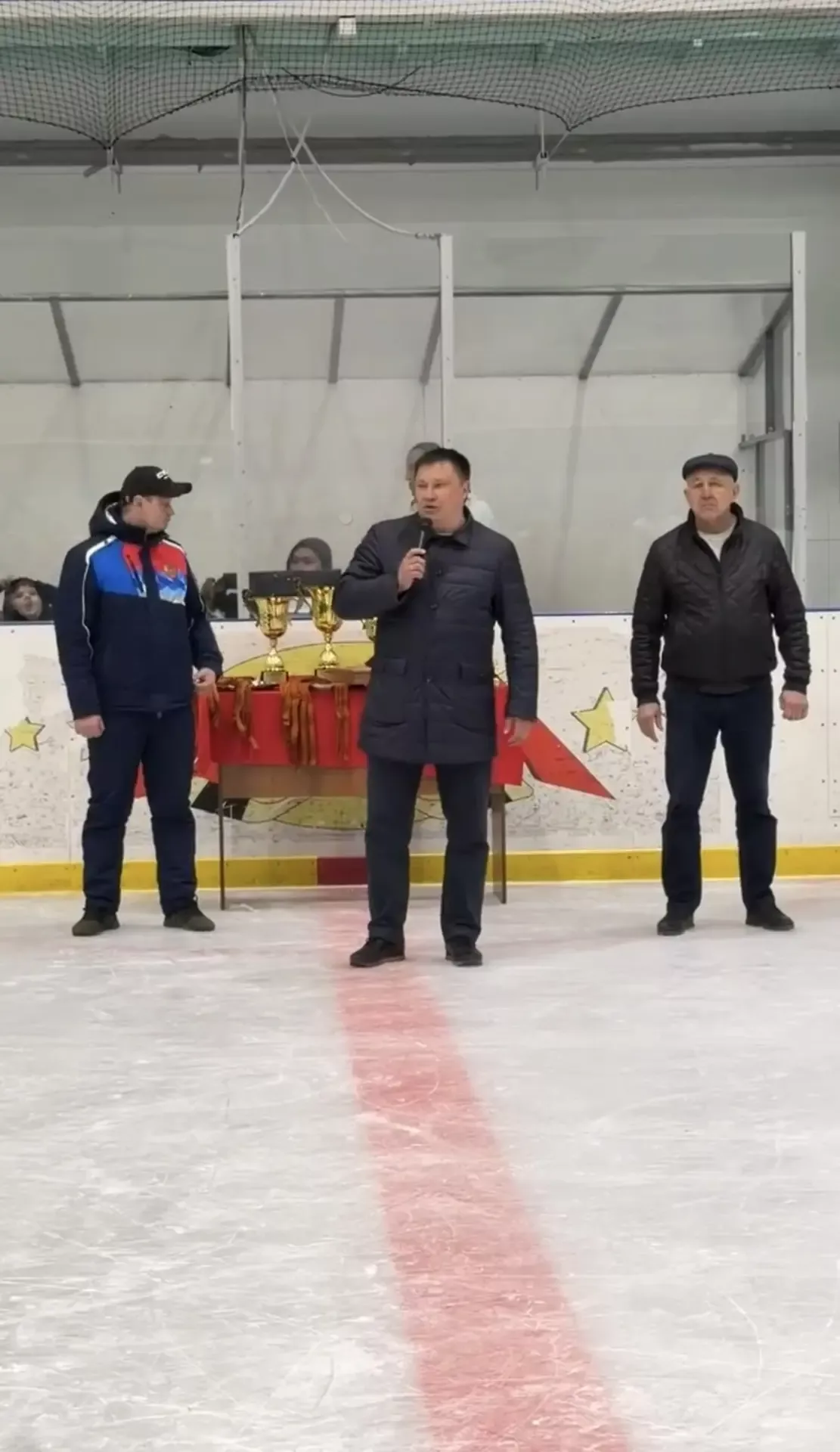 Апасның яшь хоккейчылары көчле уен күрсәтте