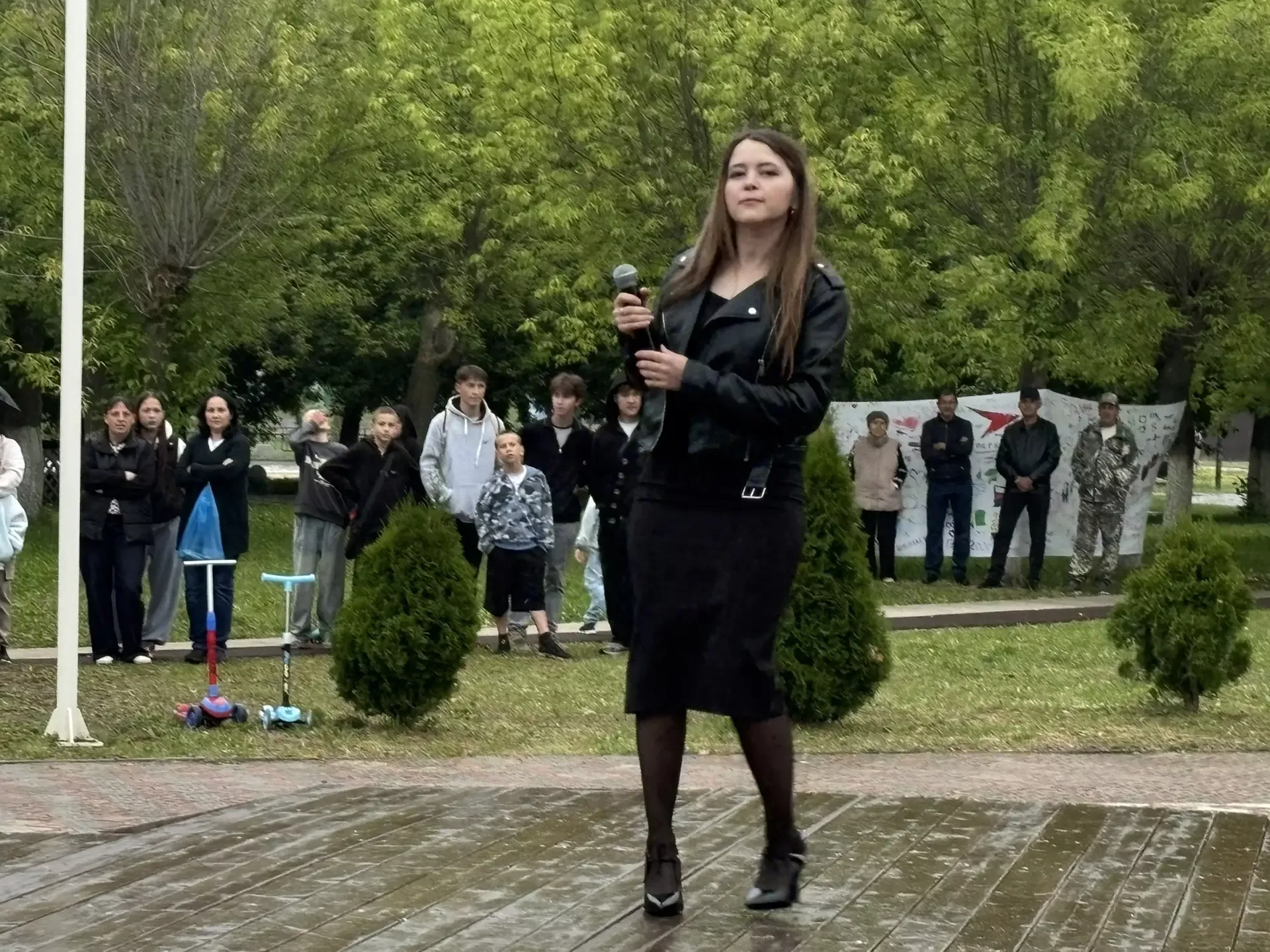 Апаслылар өчен күңелле кич