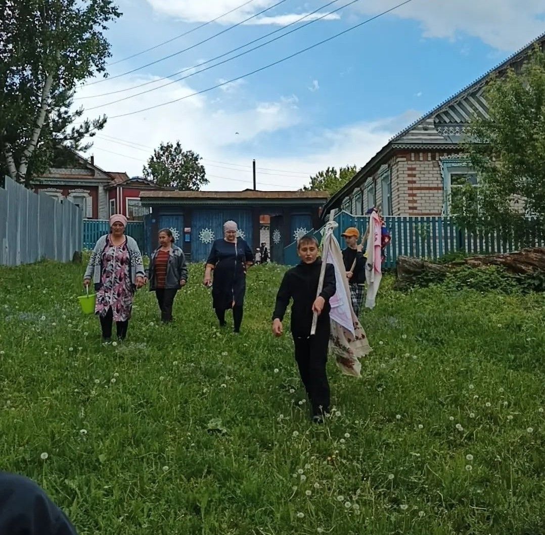Аюкөйдергәндә өлкәннәр яшьлекләрен искә алды
