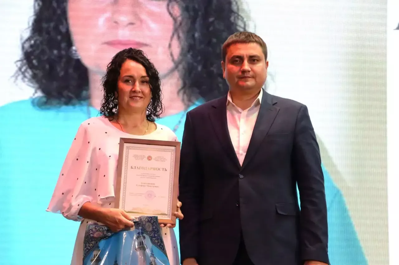 Апаста медицина хезмәткәрләре һөнәри бәйрәмнәрен билгеләп узды