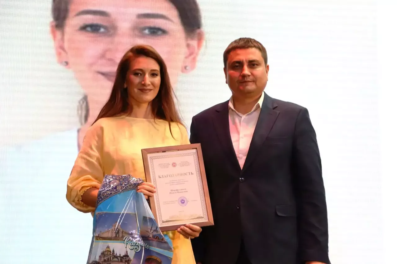 Апаста медицина хезмәткәрләре һөнәри бәйрәмнәрен билгеләп узды