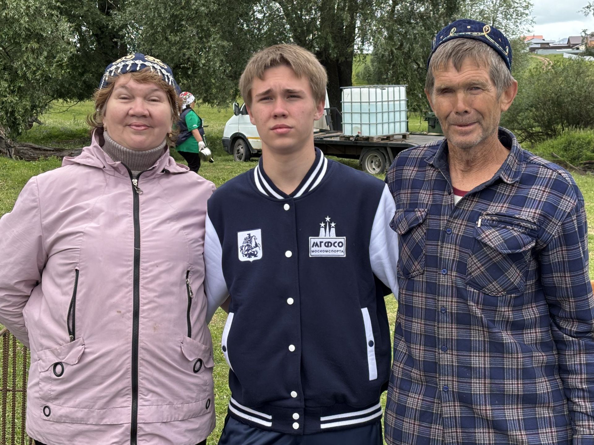 Иске Әнәле авылында Авыл көне узды