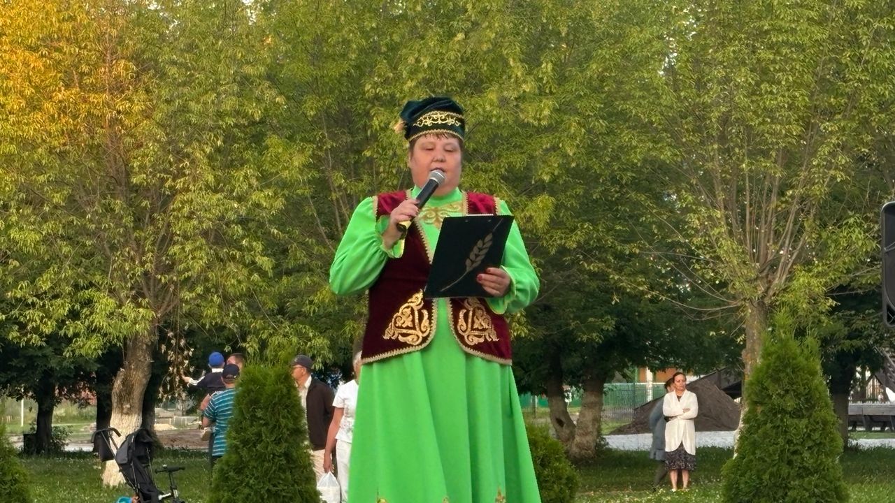 Апасның Үзәк ял паркында кичке концертлар дәвам итә