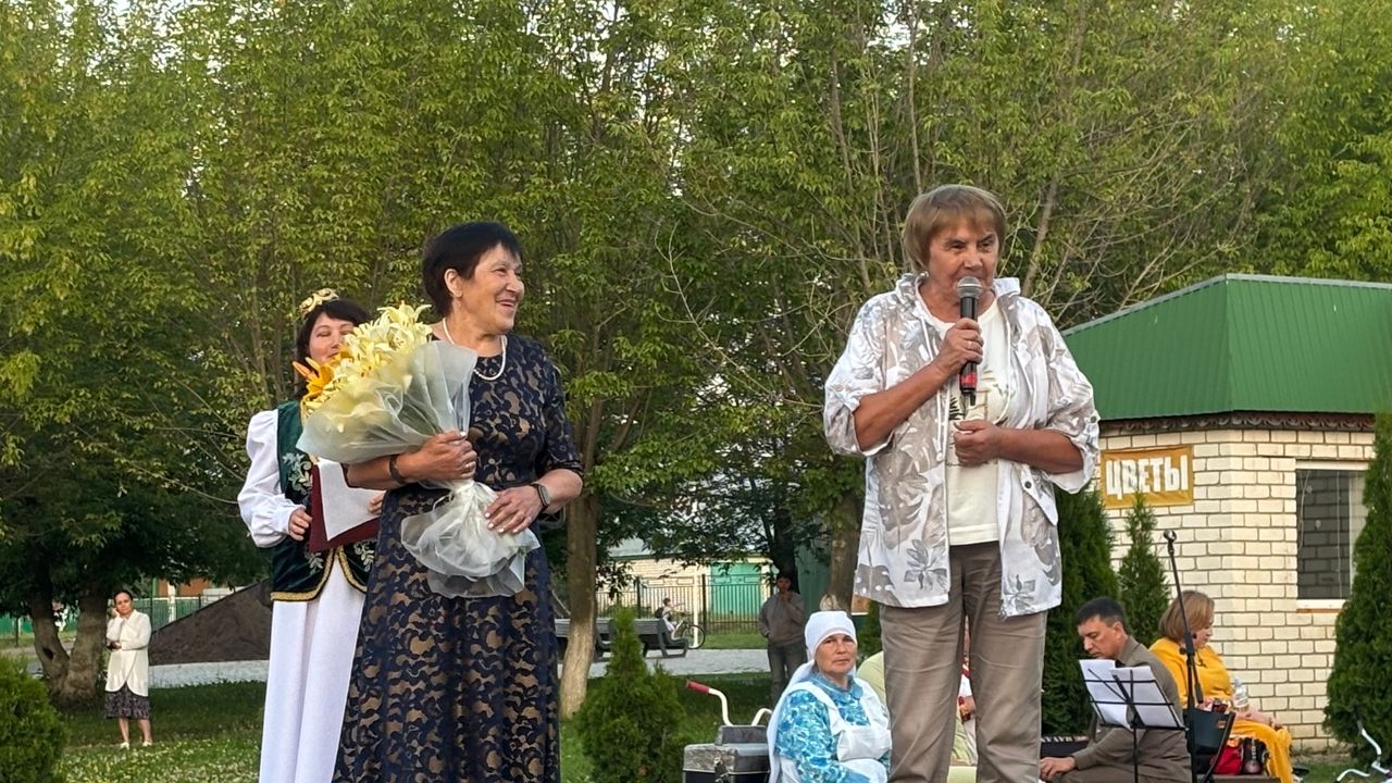 Апасның Үзәк ял паркында кичке концертлар дәвам итә