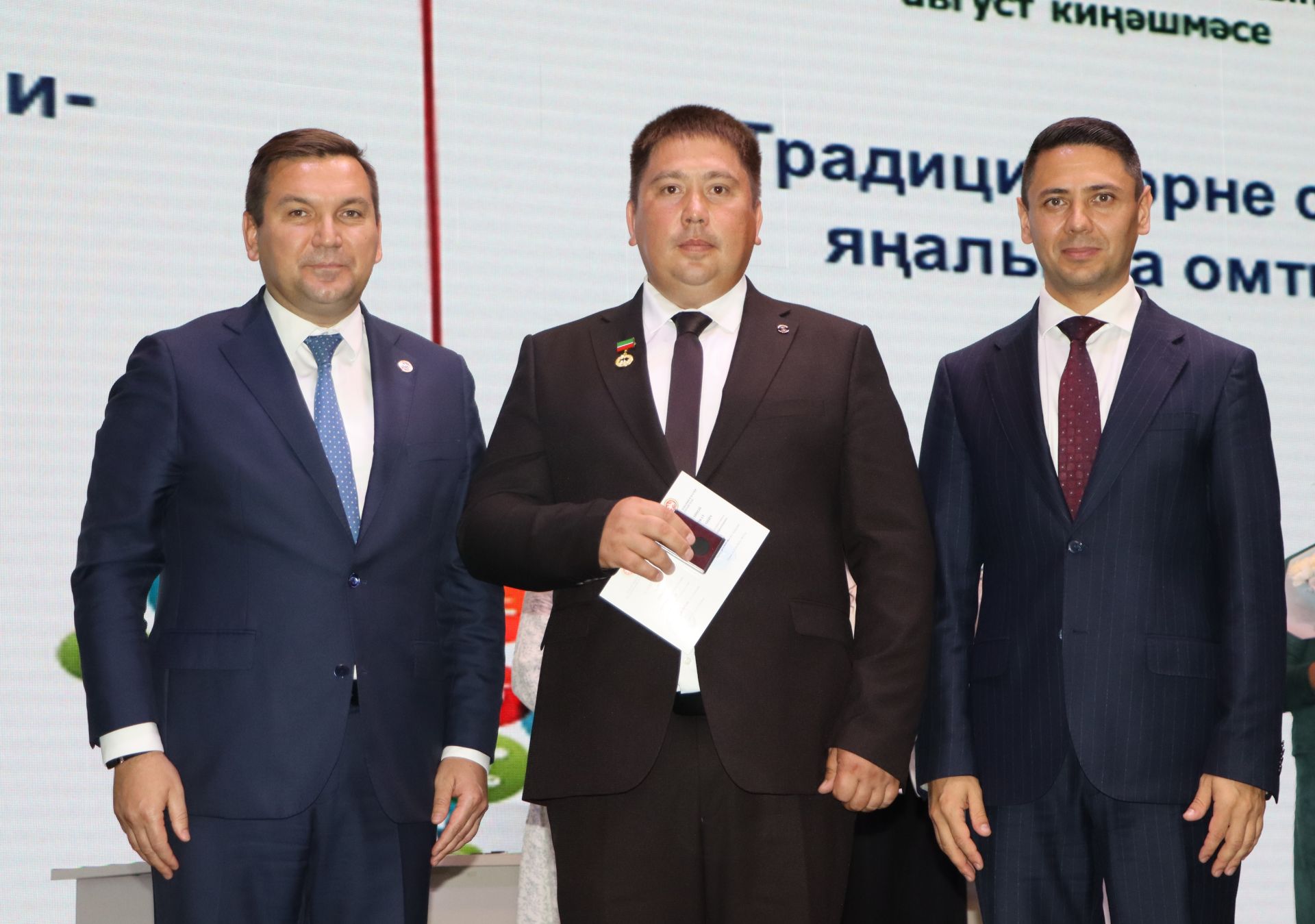 Районда мәгариф хезмәткәрләренең август киңәшмәсе узды