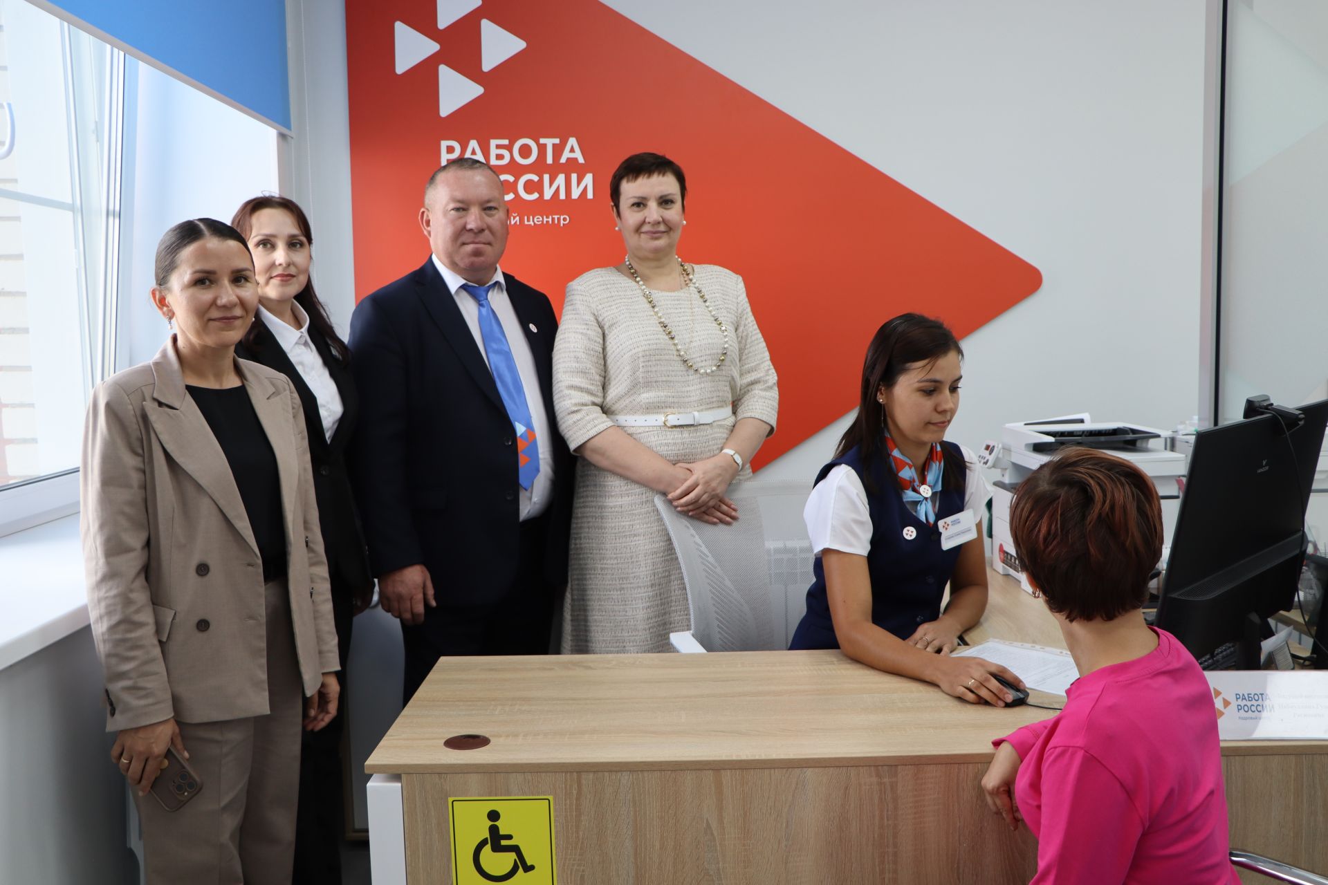 Апаска ТР Хезмәт, халыкны эш белән тәэмин итү һәм социаль яклау министры урынбасары килде