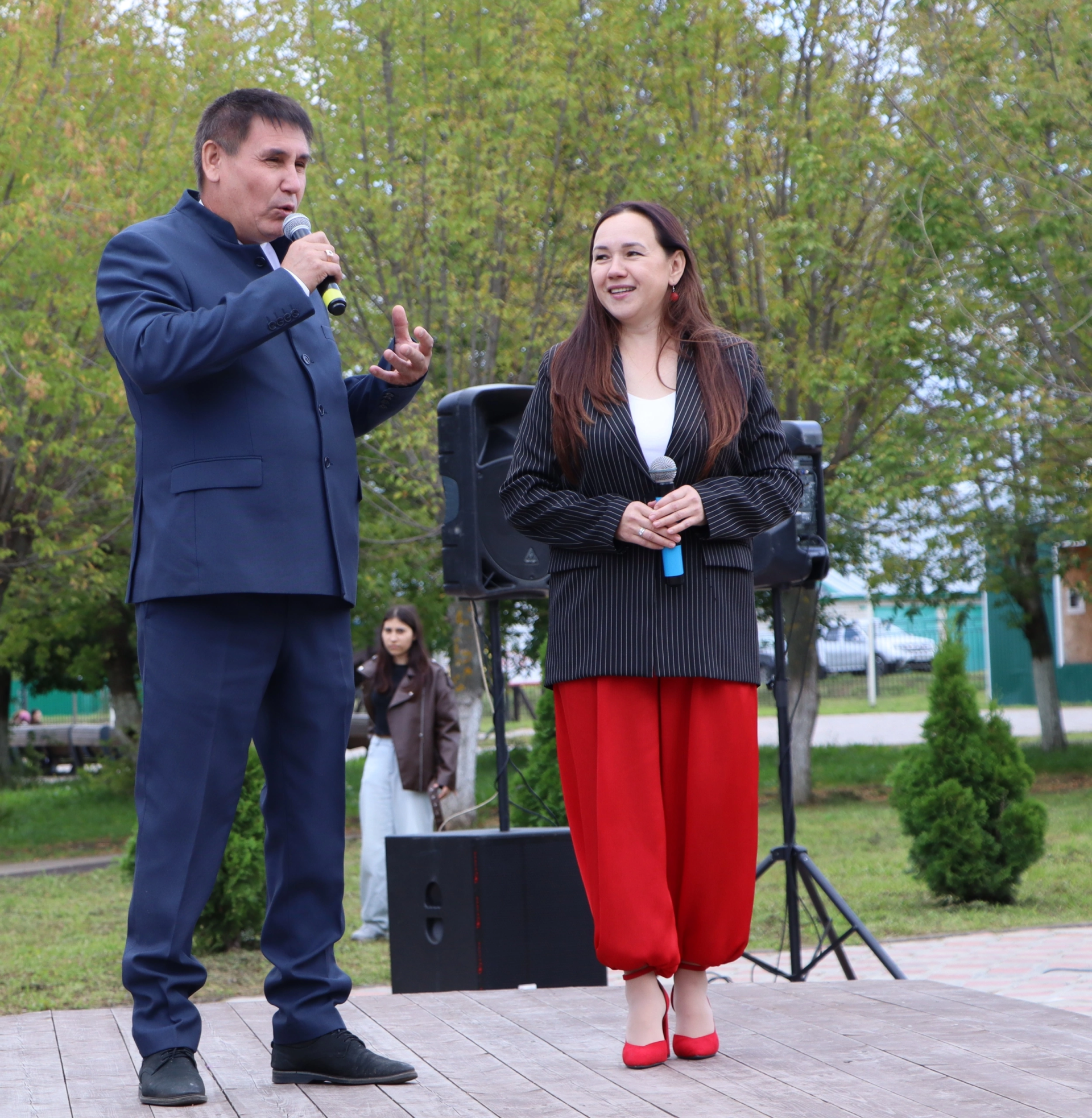 Апаста Республика көнен билгеләп уздылар