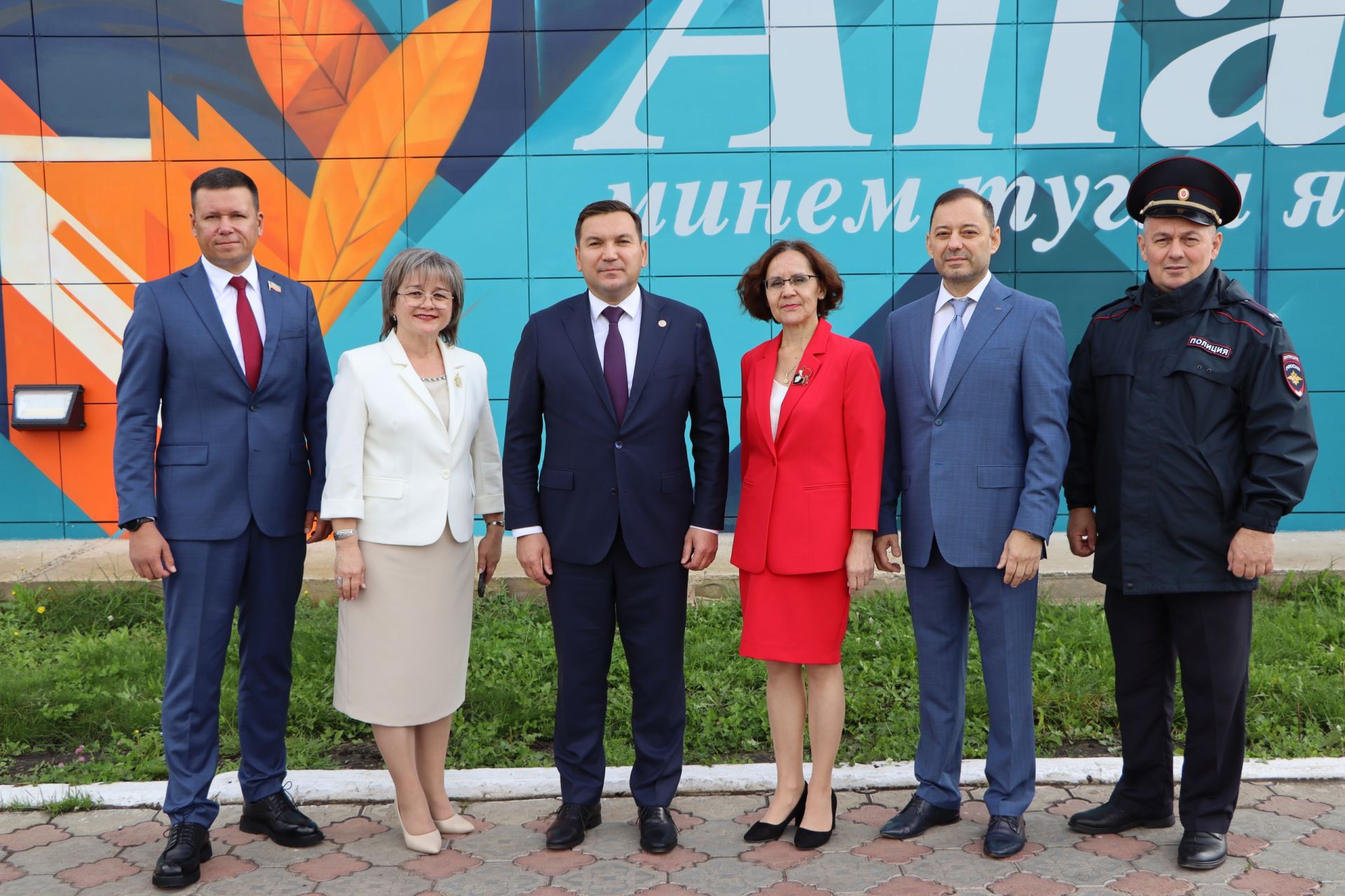 Апас мәктәбендә Белем иленә дәшеп тәүге кыңгырау чыңлады