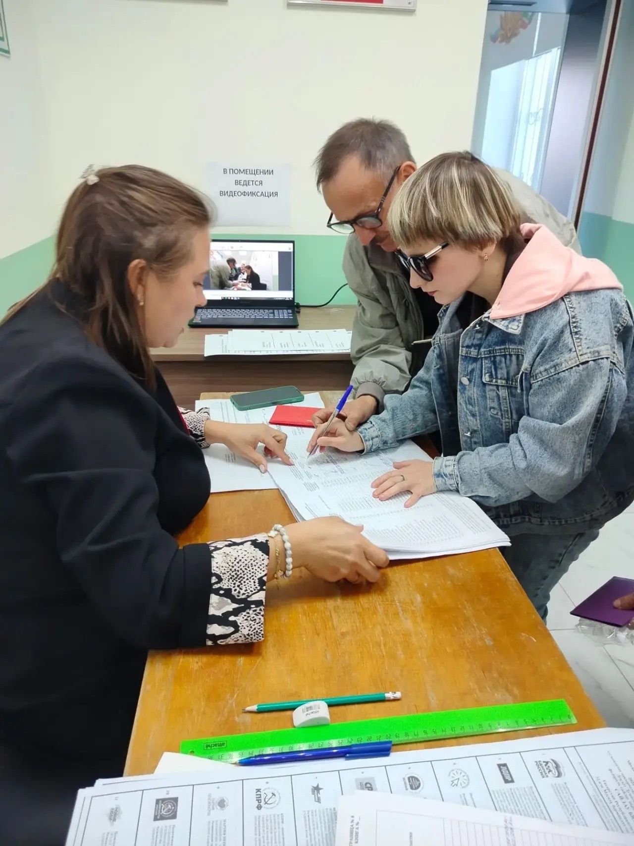 Апастан Илүзә Галиева сайлау участогына килеп тавыш бирде