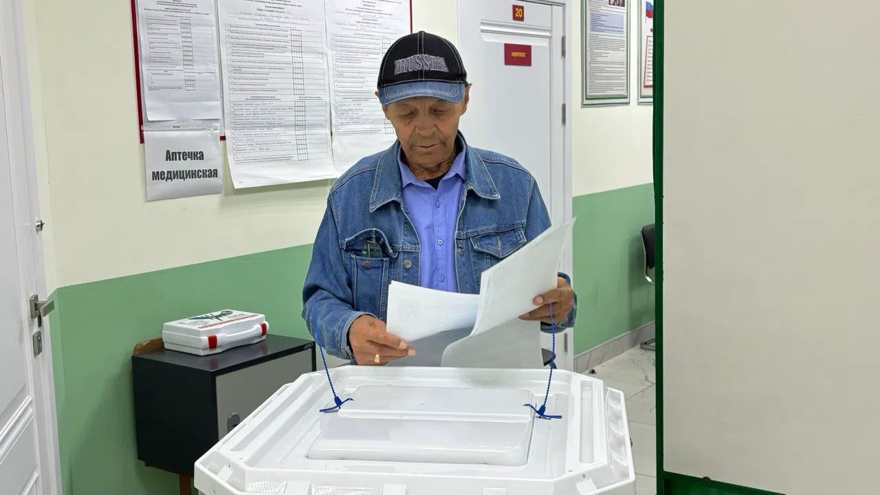Район хәрби комиссариатында урнашкан 878нче сайлау участогында 872 сайлаучы теркәлгән