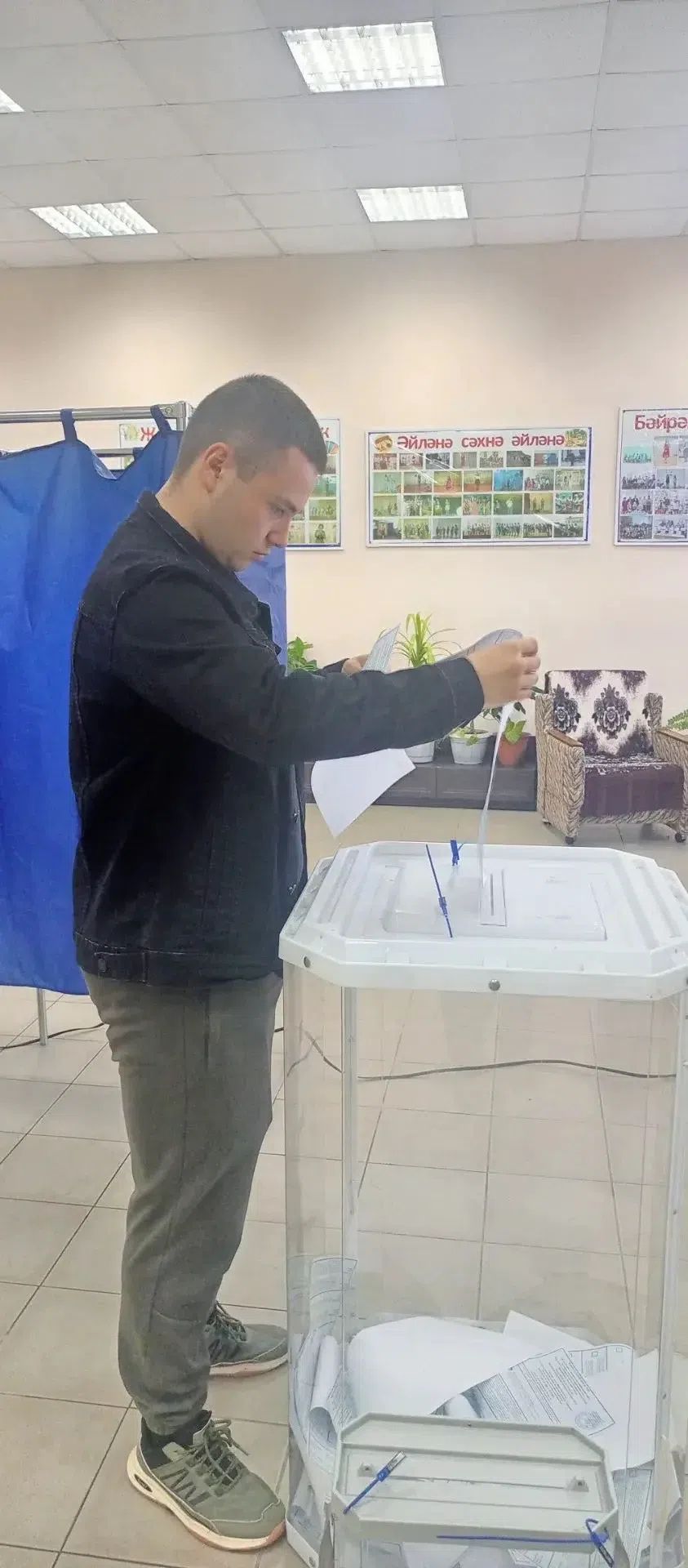 Әлмәндәрдә сайлаучыларны тәмле чәйләр белән каршы алалар