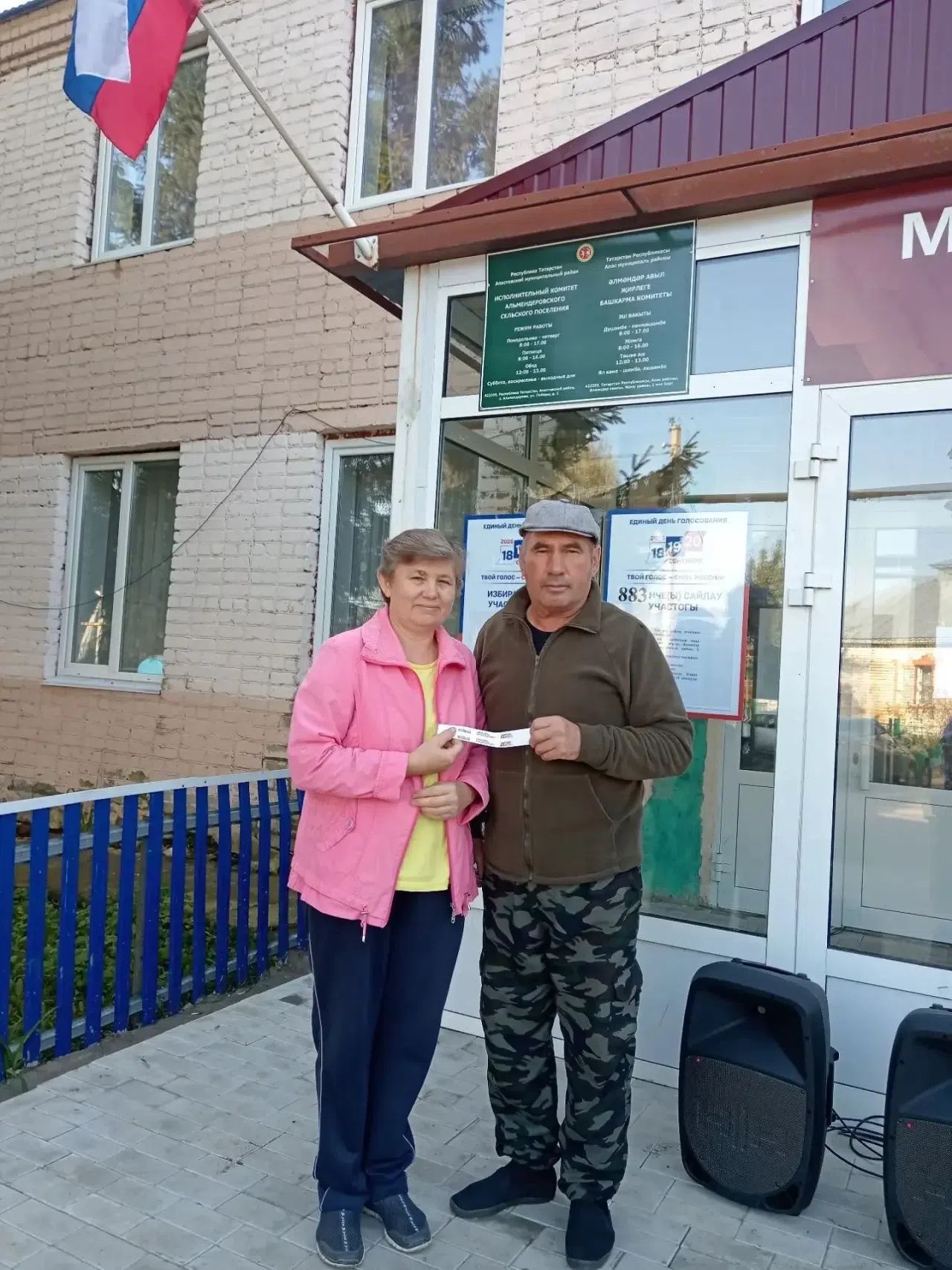 Әлмәндәрдә сайлаучыларны тәмле чәйләр белән каршы алалар