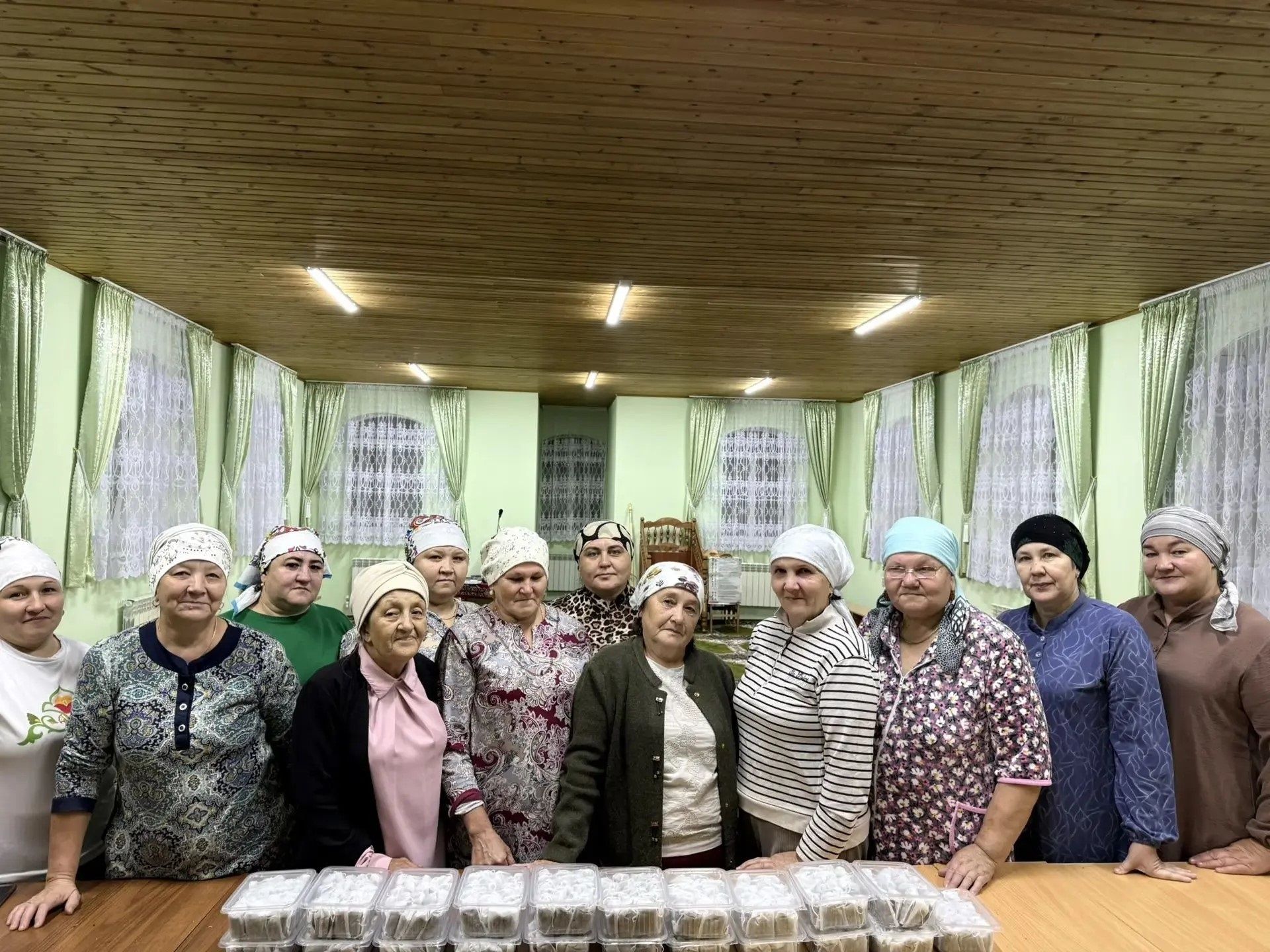 Чүрибураш волонтерлары хәрбиләргә шифалы чәйләр әзерләде