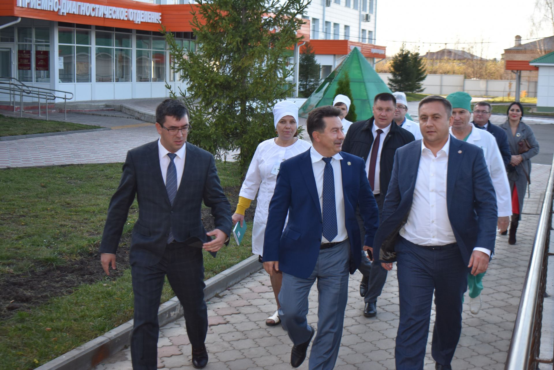 Министр здравоохранения Марат Садыков в Апастовском районе (28.10.2019)