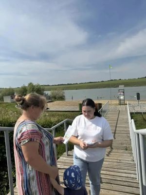 Специалисты Апастовского отделения социальной помощи напомнили о правилах поведения у воды