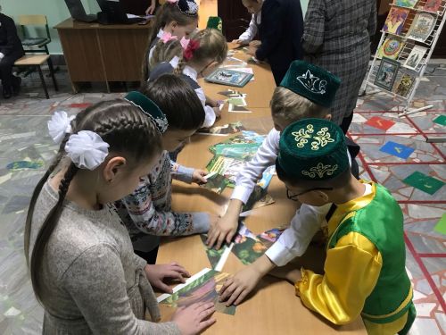 Апас урта мәктәбендә – Әниләр көне