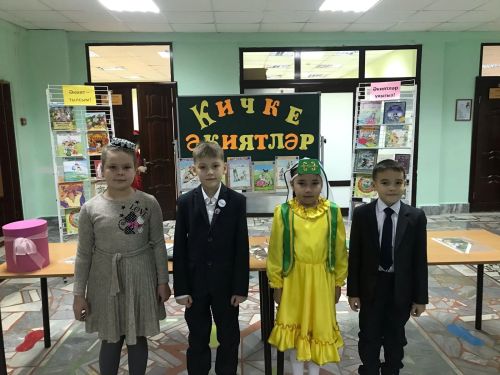 Апас урта мәктәбендә – Әниләр көне