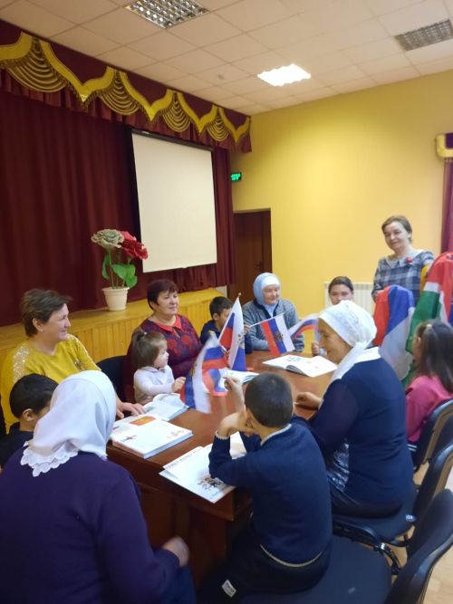 Кызыл-Тауда дәүләт бәйрәмнәренең мөһимлеге турында сөйләштеләр