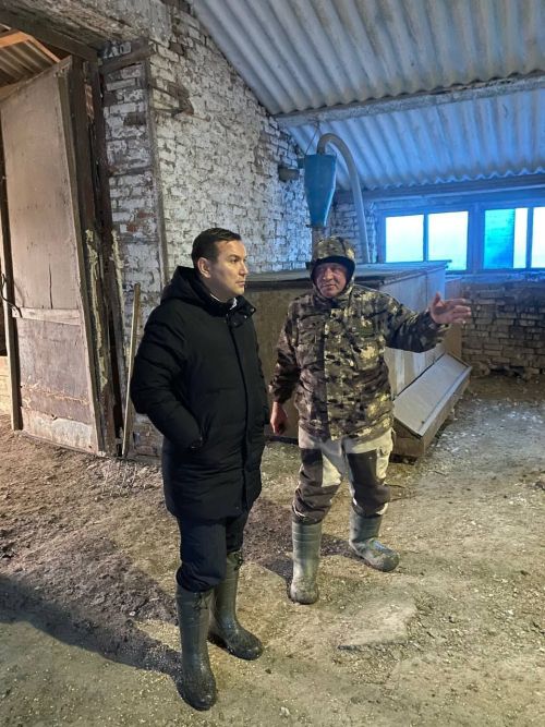 Район башлыгы Айрат Җиһаншин Кәфил Гыймранов хуҗалыгы белән танышты