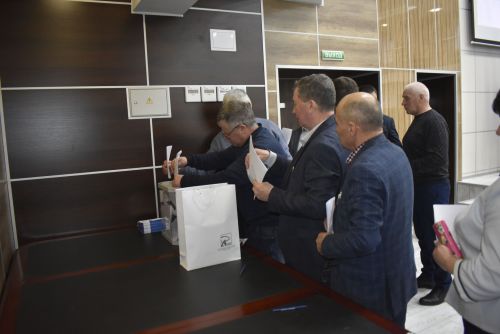 Апаста “Бердәм Россия”сәяси партиясе җирле бүлегенең конференциясе узды