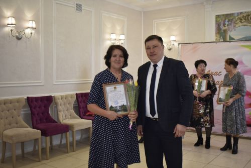 Апас авыл җирлеге ветераннарын хөрмәтләде