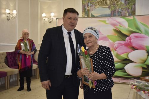 Апас авыл җирлеге ветераннарын хөрмәтләде