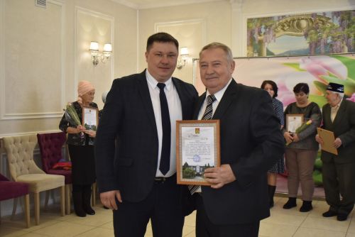 Апас авыл җирлеге ветераннарын хөрмәтләде